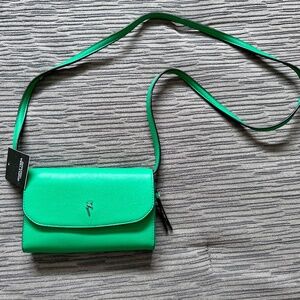 NWT Vera Wang Signature Mini Crossbody